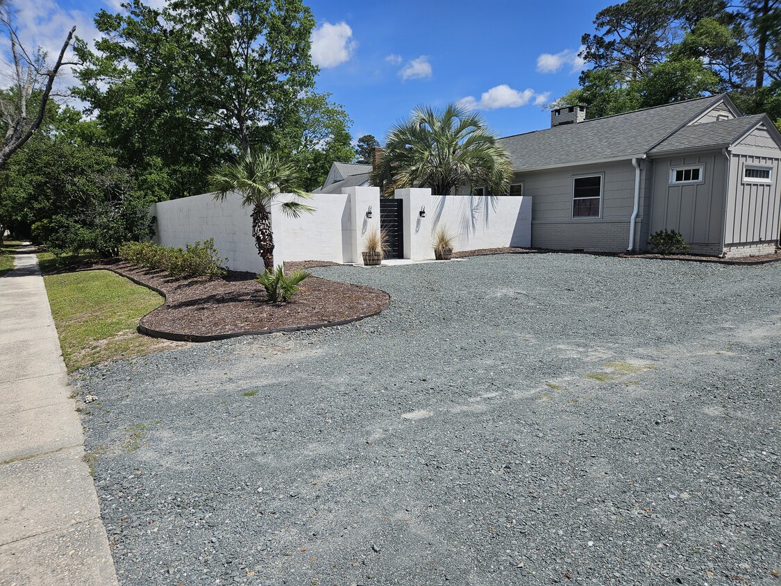 Amazing private courtyard - 526 N 23rd St (Wilmington, NC)