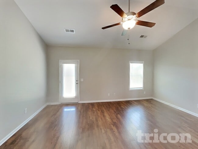 Photo - 820 Ellyson Dr