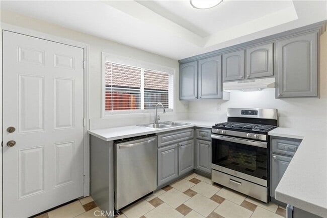 Photo - 7082 Heil Ave