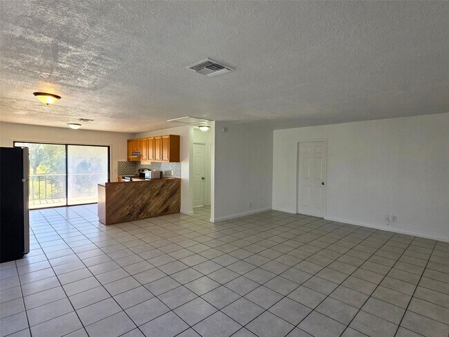 Photo - 928 S Federal Hwy Unidad 25