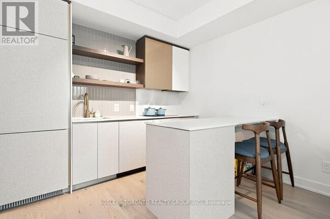 Photo - 1285 Queen St E Unit 504
