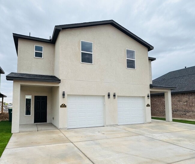 Building Photo - 2817 N Platino Dr Unit A