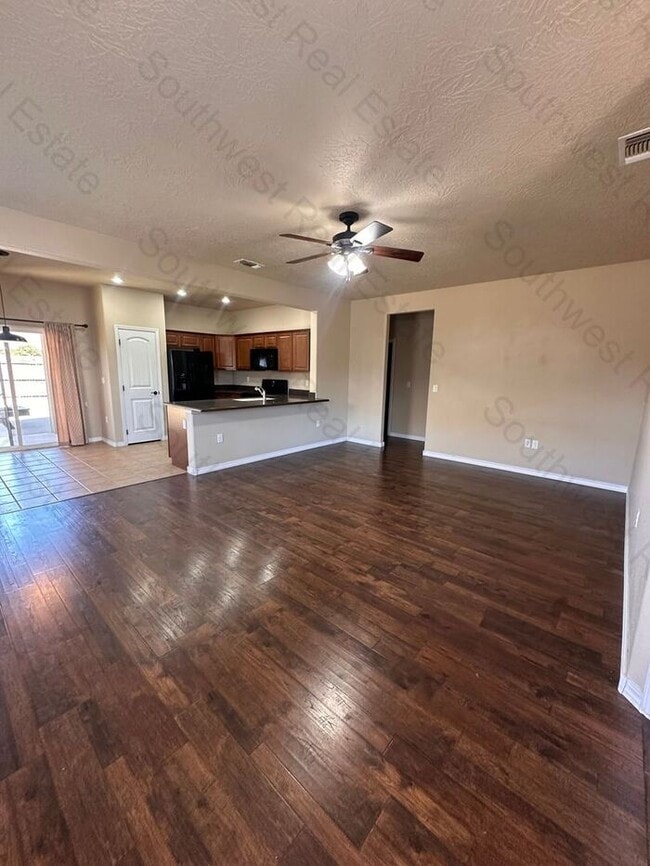 Photo - Beautiful 3 bedroom 2 bath