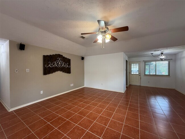 Photo - 4722 Enchanted Rock Ln