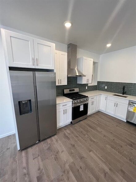 Photo - 188 Van Horne St