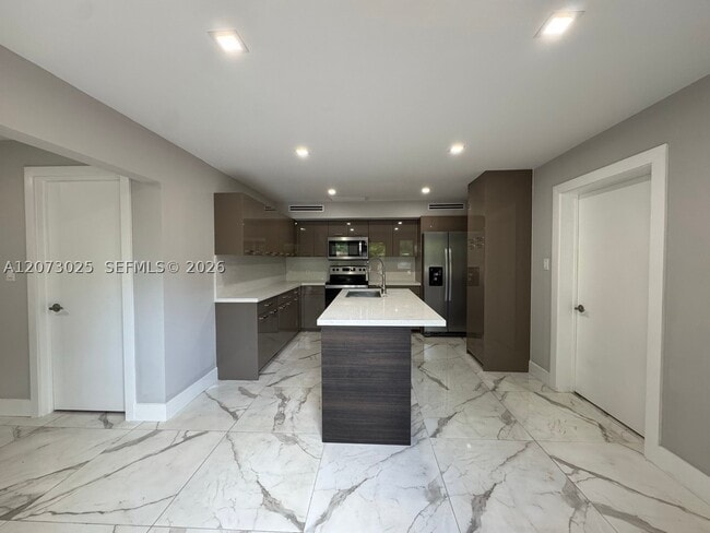Photo - 15011 Coconut Ct