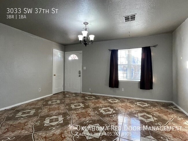 Photo - 3033 SW 37th St