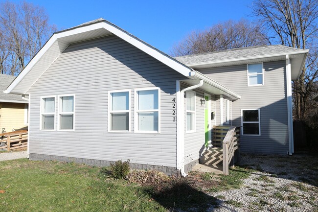 Newly Renovated 3 Bedroom Indianapolis Home! - Newly Renovated 3 Bedroom Indianapolis Home!