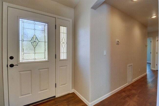 Photo - Immaculate 3 bedroom, 2 bath home in Prescott Heights