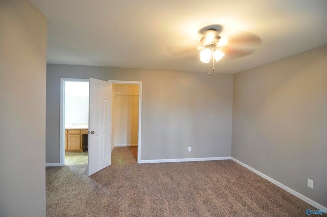 Photo - 29934 Glenrose Way