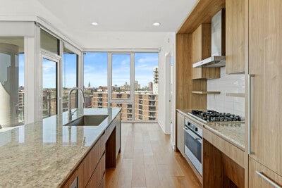 Building Photo - 207 W Hill St Rental