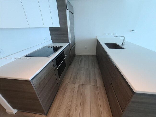 Photo - 1100S S Miami Ave Unidad 1211