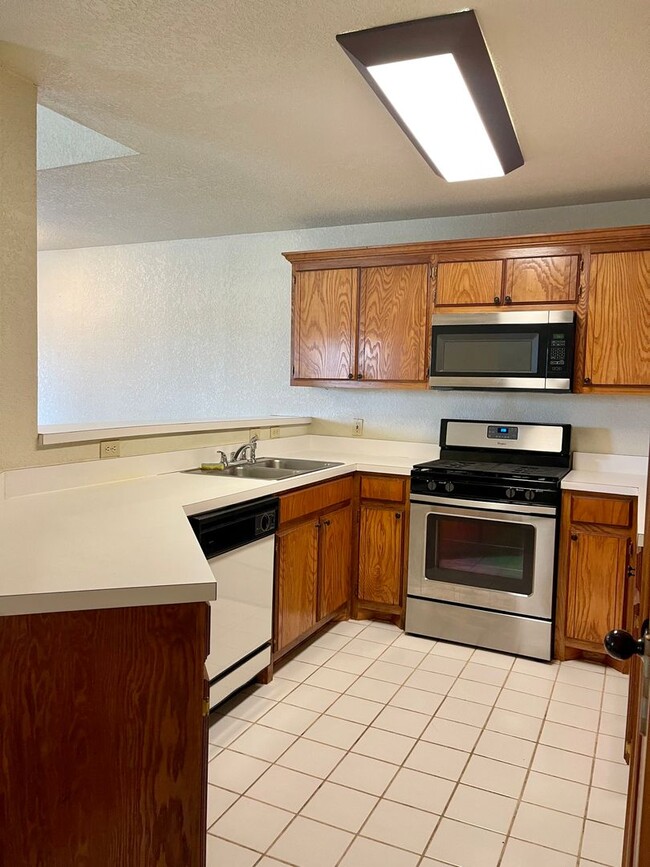 Photo - 3320-3322 Ridgecrest Cir Unit 3322 Ridgecrest Cir - Norman, OK 73072