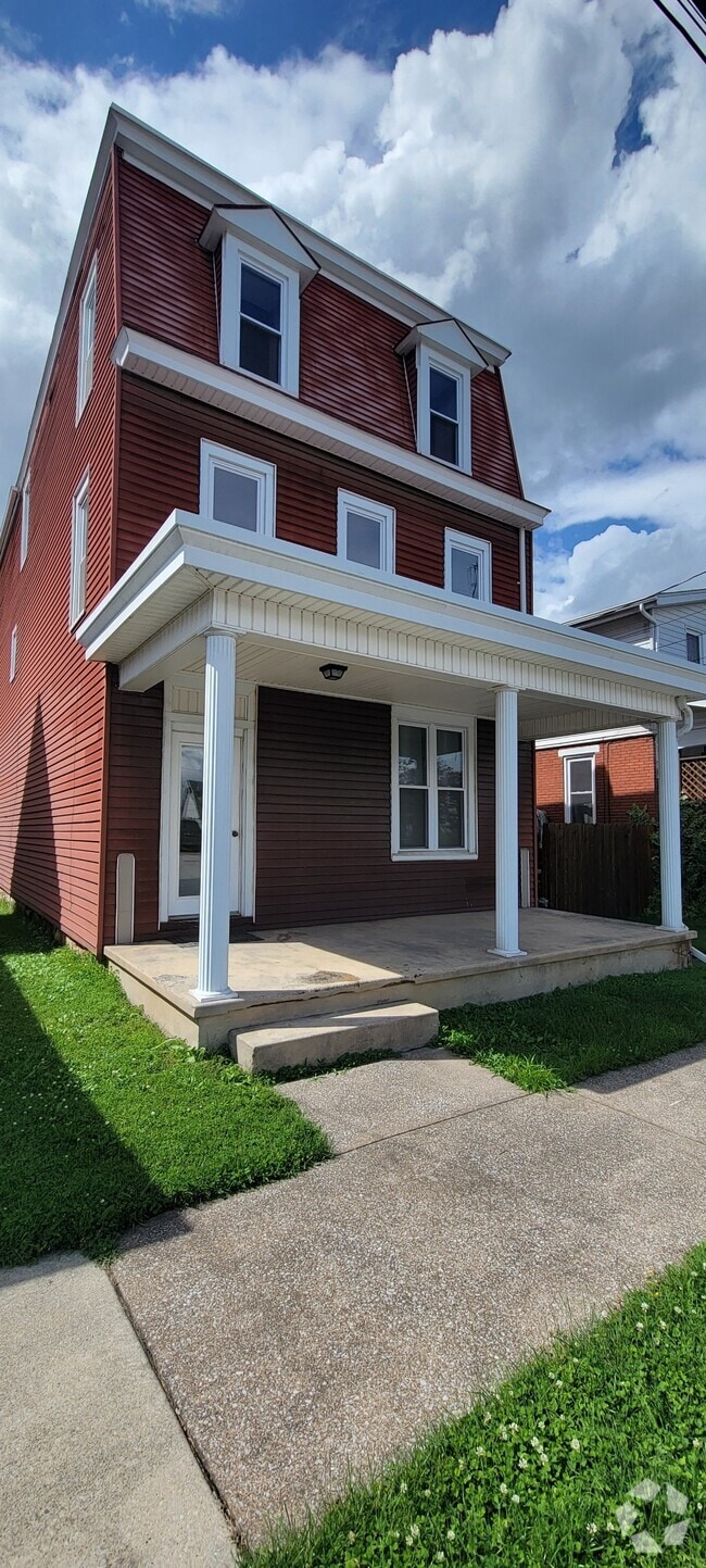 Building Photo - 219 7th St Rental