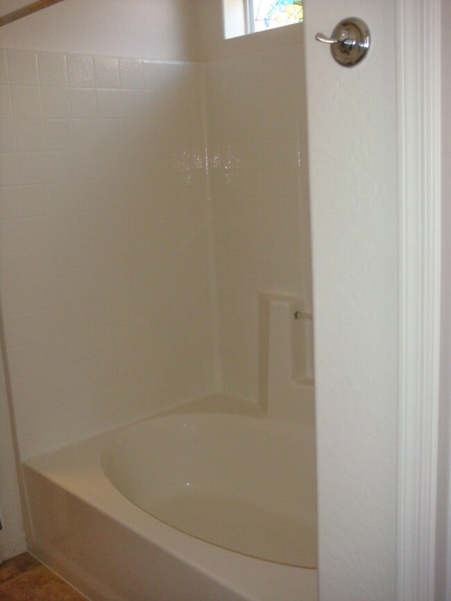 Master bath - 608 N Robles St