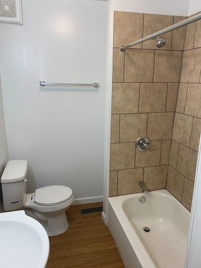 Photo - Video in Photos! Downtown York 2 Bedroom-1st Floor