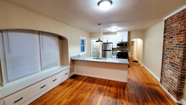 Photo - 1825 S East St