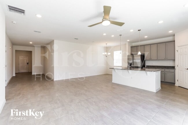 Photo - 340 Corbel Ln