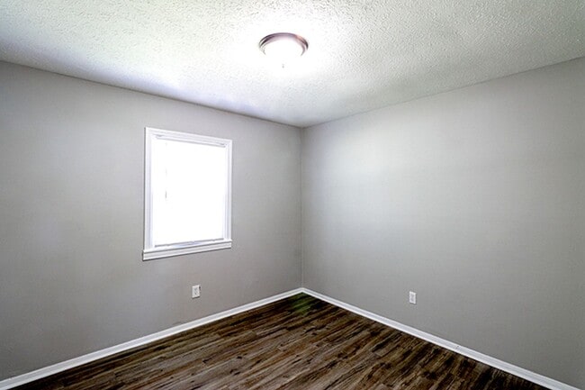 Building Photo - 3 Bedroom 1 Bath Fenced Shed Patio Brick Ranch Rental Home