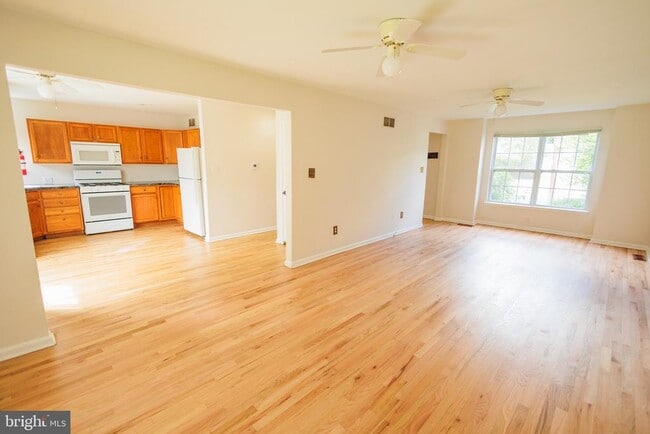 Photo - 211 Laurel Ave