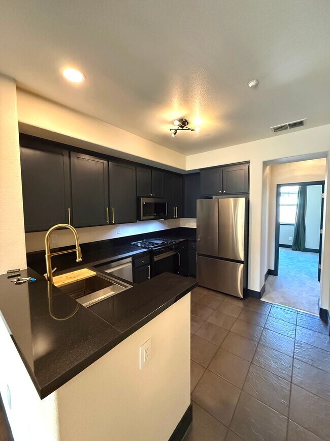 Photo - NEW CONSTRUCTION HUGE 1800sf 3BR/3BA 2GR C...