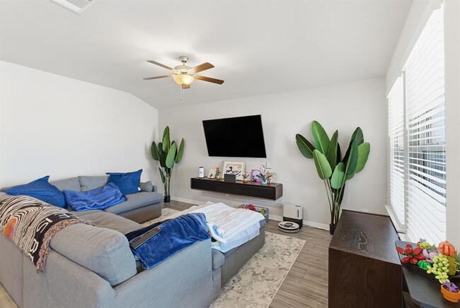 Photo - 17800 Fairbridge Ln