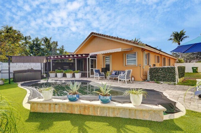 Photo - 311 SW 203rd Ave