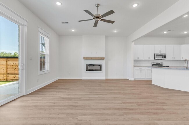 Photo - ChateletDrive4839 Unit 1