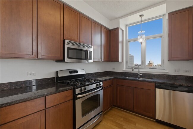 Photo - 1134 W Granville Ave Unidad # 01003