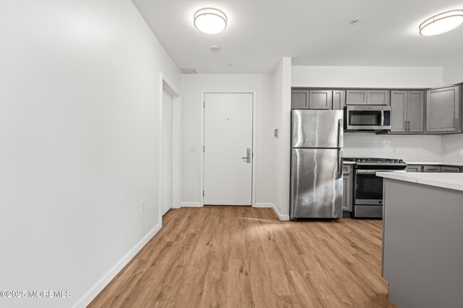 Photo - 165 Pavilion Ave Unidad 206