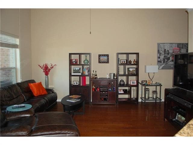Photo - 945 Wellington Dr
