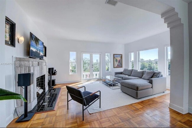 Photo - 4035 N Meridian Ave