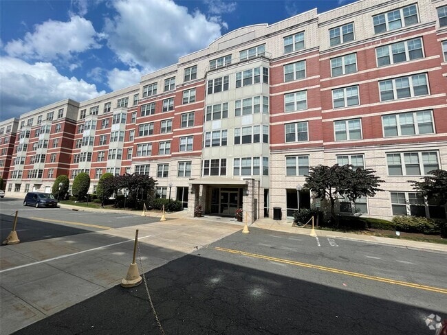 Building Photo - 300 Mamaroneck Ave Unit 716 Rental
