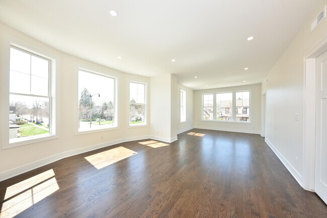 Photo - 104 E Prospect St