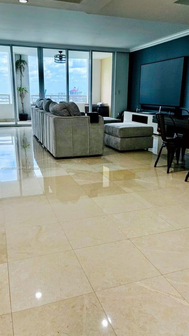 Photo - 848 Brickell Key Dr Unit 806