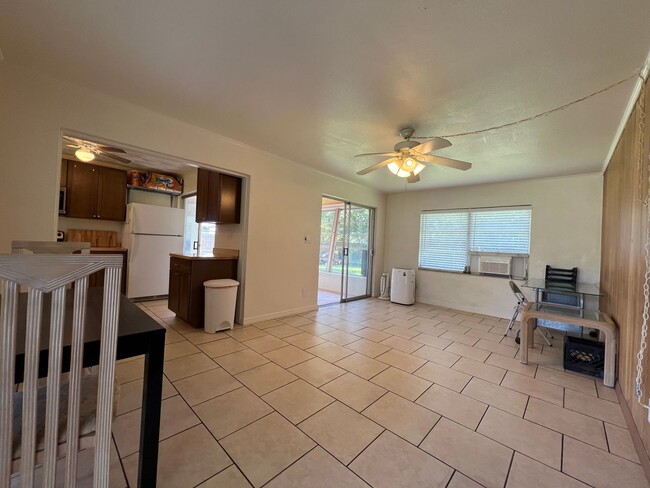 Photo - AVAIL 10/15 -- $1,200 ** Annual ** 2 Bed /...