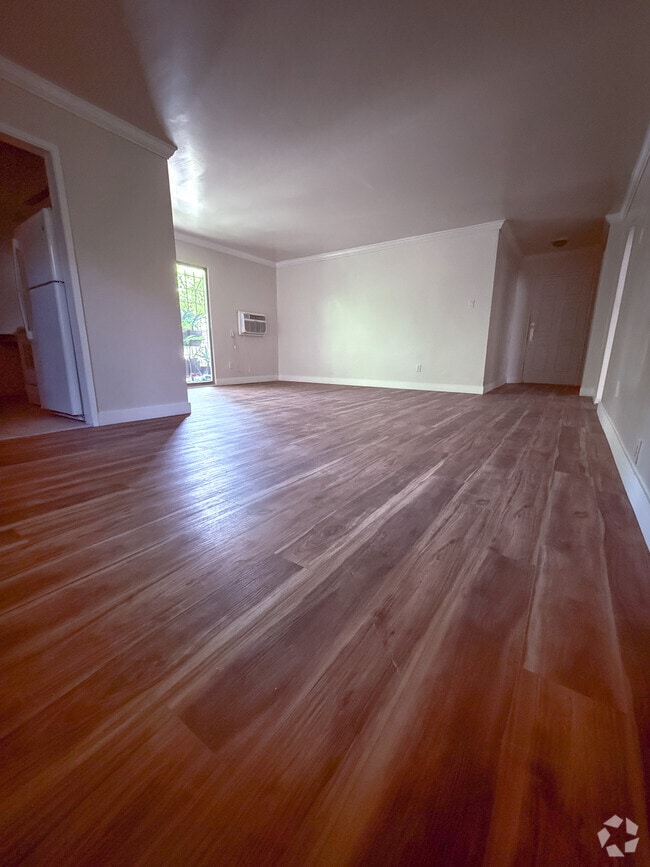 Building Photo - 625 N Flores St Unit 101 Rental