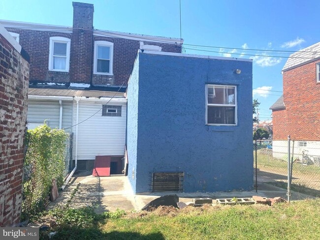 Photo - 2241 Knorr St