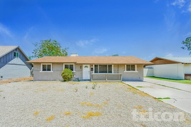 Building Photo - 826 W Del Rio St