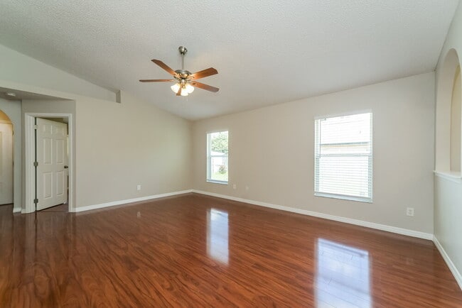 10452 Coconut Grove Ln