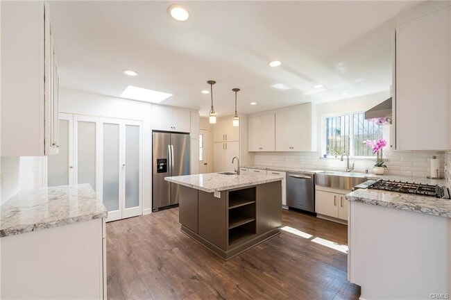 Photo - 1916 W 231st St