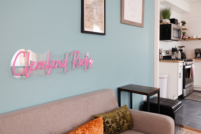 Photo - 10628 Lee Ave Unidad ID1290639P