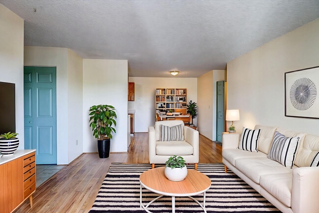 Photo - 5034 El Camino Dr Unidad 36