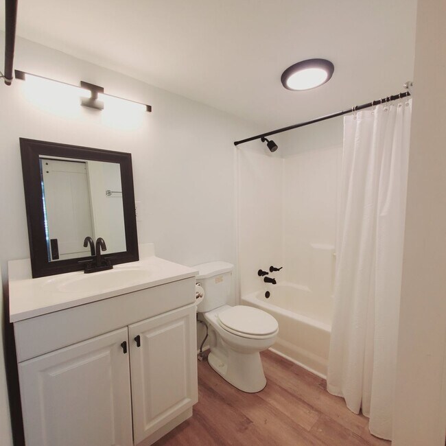 Photo - Charming 2Bed 2Bath Home for Rent!