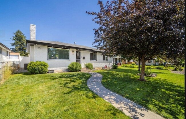 Building Photo - Madison