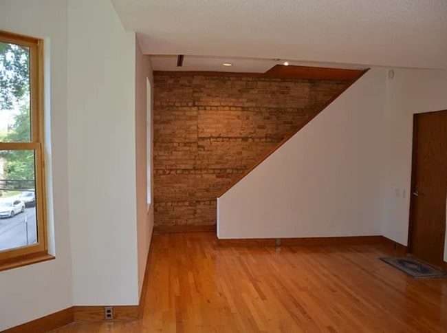Photo - Charming Vintage Second Floor Duplex with In-Unit Laundry in Heart of Oak Park Unit 2F