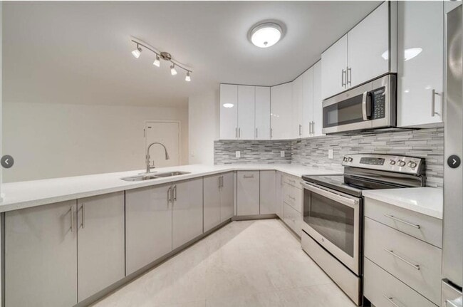 Building Photo - 4035 W McNab Rd Unit F110 Rental