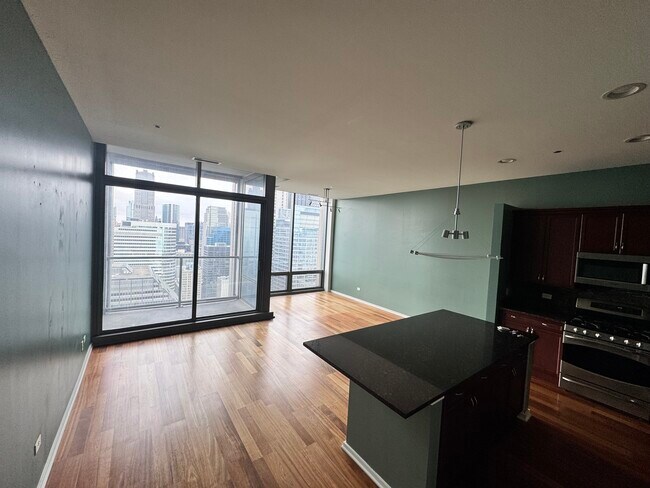 Photo - 65 E Monroe St Unidad 4318 Rental