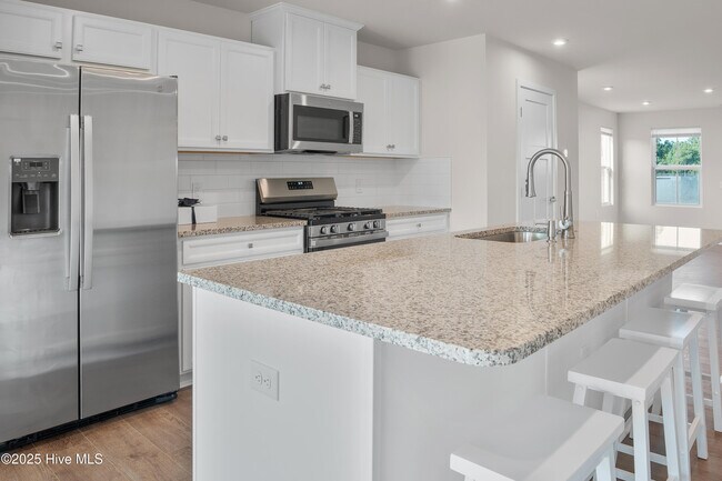 Photo - 3111 Edgehill Dr