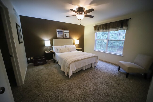 Photo - 417 Cambridge Dr